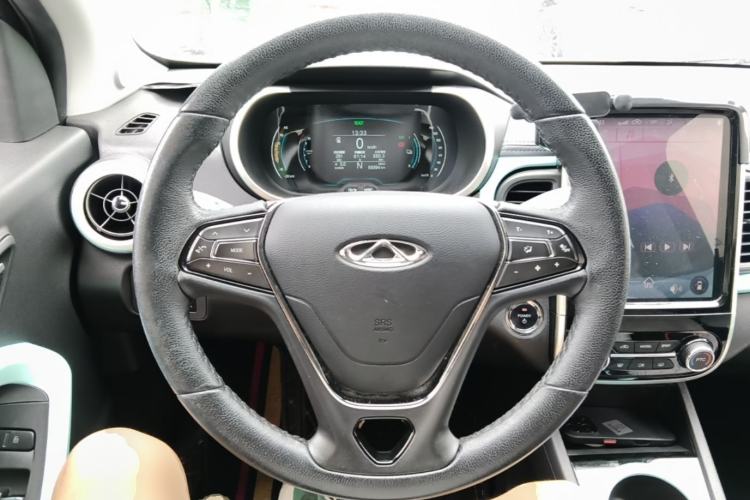 Used Chery QQ Little Ant 2021 200 000 Yuan "Ant Fan" Edition Energized Version NMC Lithium Battery 301 km Steering Wheel