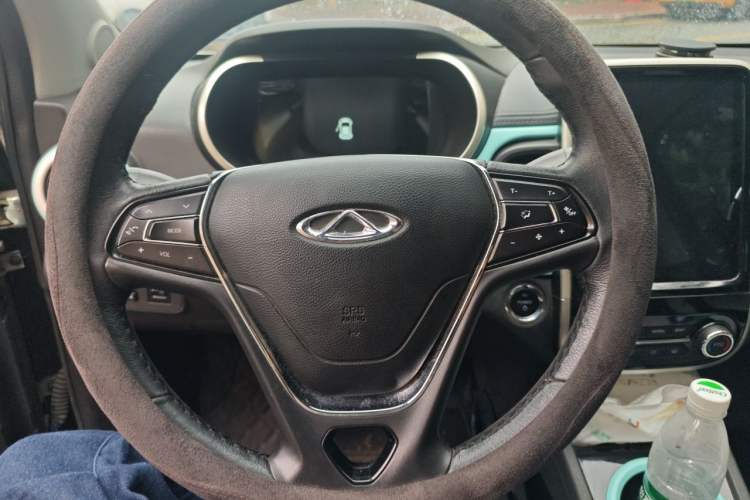 Used Chery QQ Little Ant 2021 200 000 Yuan "Ant Fan" Edition Energized Version NMC Lithium Battery 301 km Steering Wheel