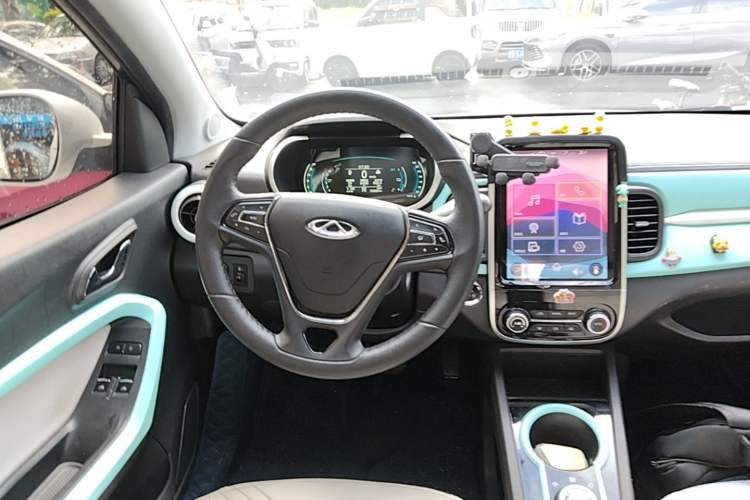 Used Chery QQ Little Ant 2021 200 000-Yuan Ant Fan Edition Talent Version NMC Battery 301 km Steering Wheel
