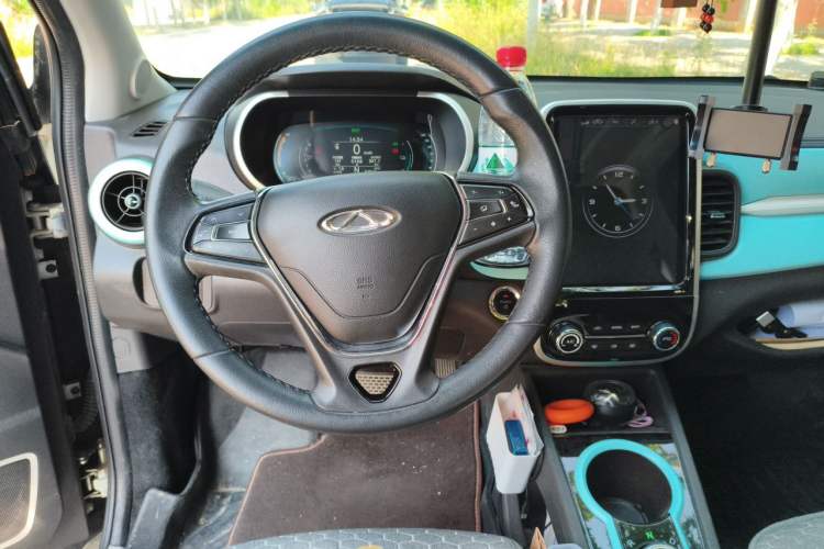 Used Chery QQ Little Ant 2021 150 000 Yuan Ant Fan Edition Ant Stylish Version Lithium-Ion Battery Steering Wheel