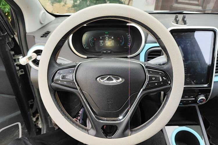 Used Chery QQ Little Ant 2021 200 000-Yuan Ant Fan Edition Talent Version NMC Battery 301 km Steering Wheel