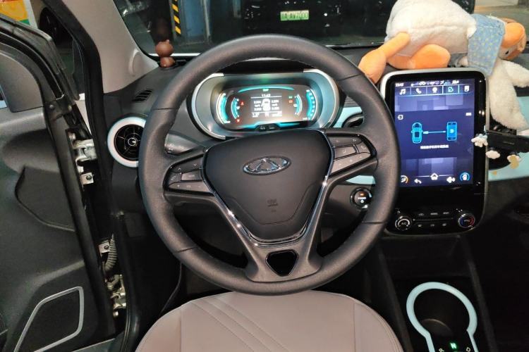 Used Chery QQ Little Ant 2021 200 000-Yuan Ant Fan Edition Talent Version NMC Battery 301 km Steering Wheel