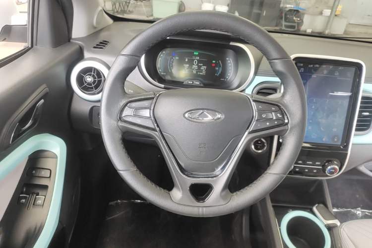 Used Chery QQ Little Ant 2021 200 000-Yuan Ant Fan Edition Talent Version NMC Battery 301 km Steering Wheel