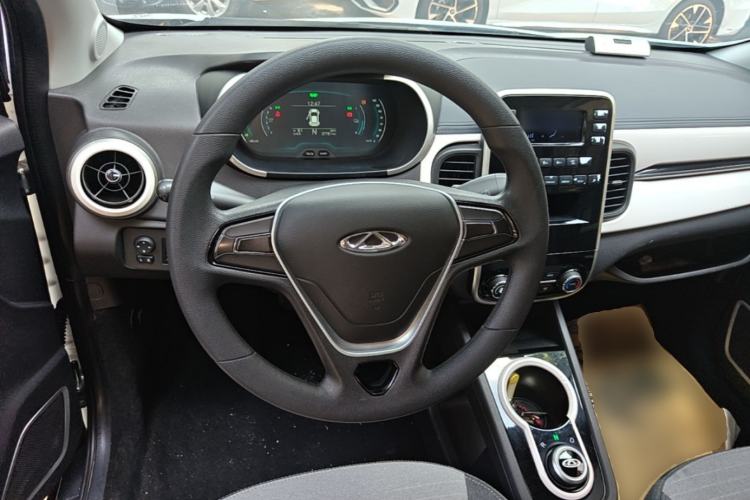 Used Chery QQ Little Ant 2021 200 000-Yuan Ant Fan Edition Energetic Version NMC Lithium Battery 301 km Steering Wheel