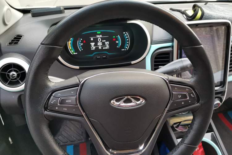 Used Chery QQ Little Ant 2021 Revised Version 150 000 Yuan Ant Fan Edition New Ant Cool Edition Lithium Iron Phosphate Steering Wheel
