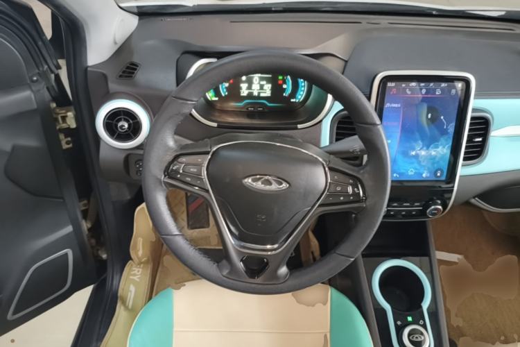 Used Chery QQ Little Ant 2021 150 000 Yuan Ant Fan Edition Ant Stylish Version Lithium-Ion Battery Steering Wheel