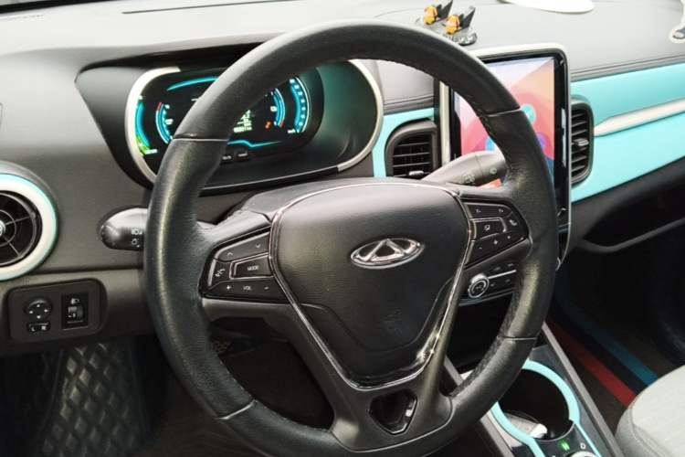 Used Chery QQ Little Ant 2021 150 000 Yuan "Ant Fan" Edition New Ant Cool Version Lithium-Ion Battery Steering Wheel