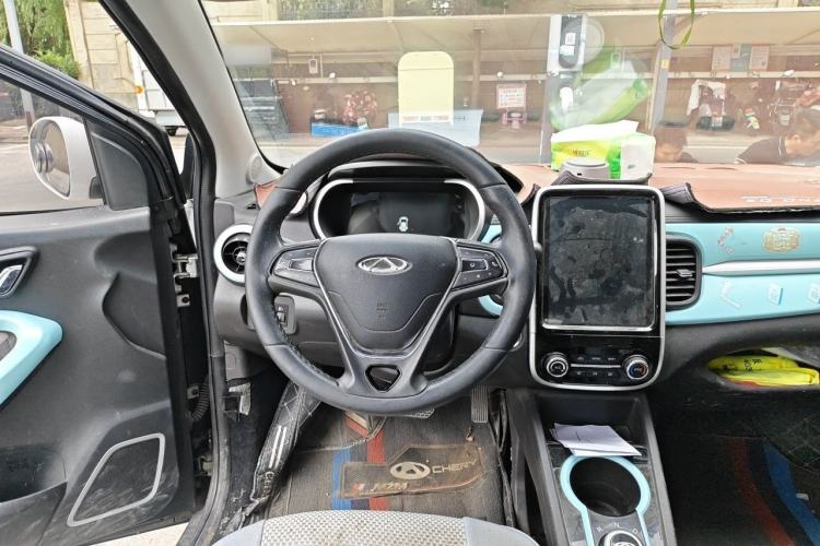 Used Chery QQ Little Ant 2021 150 000 Yuan Ant Fan Edition Ant Trend Version Lithium-Ion Battery Steering Wheel