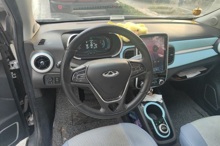 Used Chery QQ Little Ant 2021 200 000-Yuan Ant Fan Edition Talent Version NMC Battery 301 km Steering Wheel