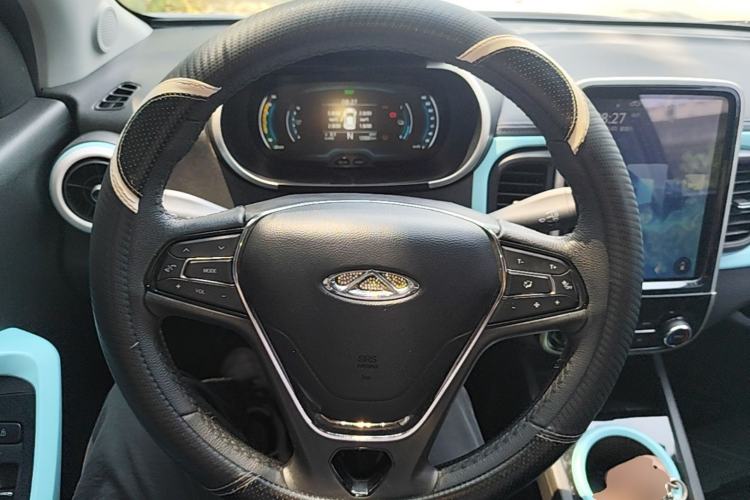 Used Chery QQ Little Ant 2021 150 000 Yuan "Ant Fan" Edition New Ant Cool Version Lithium-Ion Battery Steering Wheel