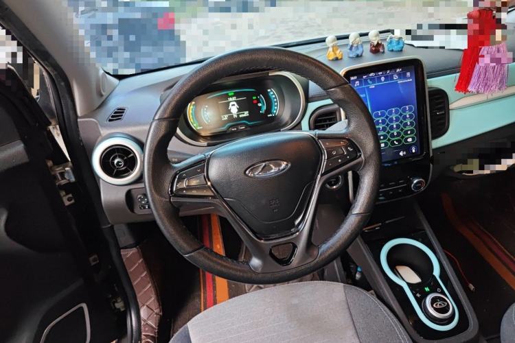 Used Chery QQ Little Ant 2021 150 000 Yuan "Ant Fan" Edition New Ant Cool Version Lithium-Ion Battery Steering Wheel