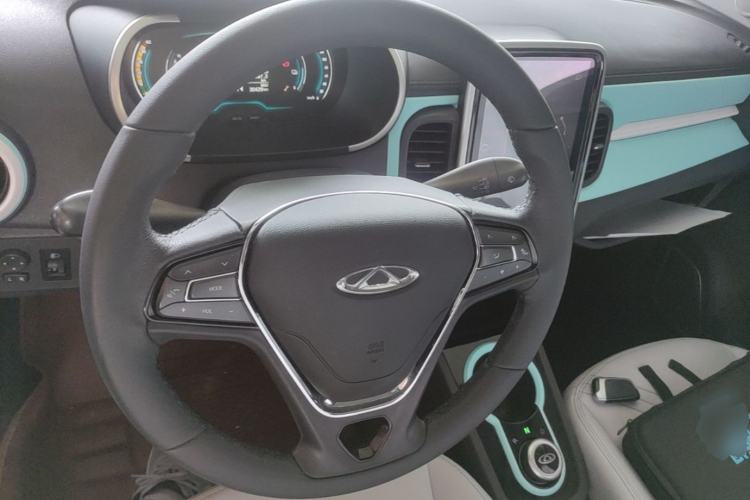 Used Chery QQ Little Ant 2021 200 000 Yuan Ant Fan Edition Energized Version NMC Lithium Battery 408 km Steering Wheel