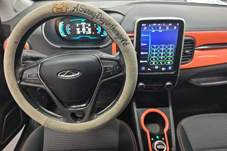 Used Chery QQ Little Ant 2021 200 000-Yuan Ant Fan Edition Energized Version Lithium Iron Phosphate 301 km Steering Wheel