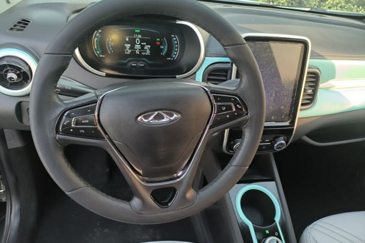 Used Chery QQ Little Ant 2021 200 000-Yuan Ant Fan Edition Talent Version NMC Battery 301 km Steering Wheel