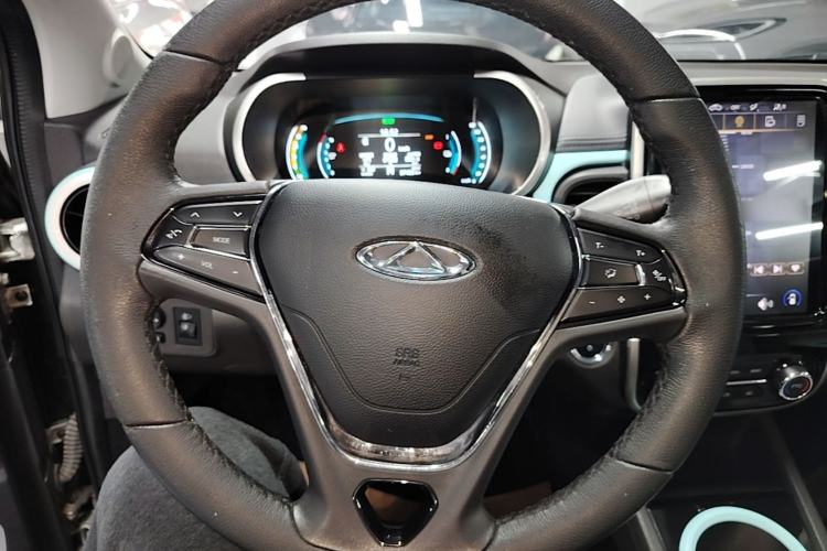 Used Chery QQ Little Ant 2021 150 000 Yuan Ant Fan Edition Ant Stylish Version Lithium-Ion Battery Steering Wheel