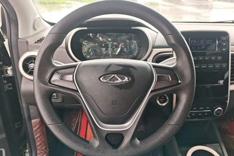 Used Chery QQ Little Ant 2021 200 000-Yuan Ant Fan Edition Energetic Version NMC Lithium Battery 301 km Steering Wheel