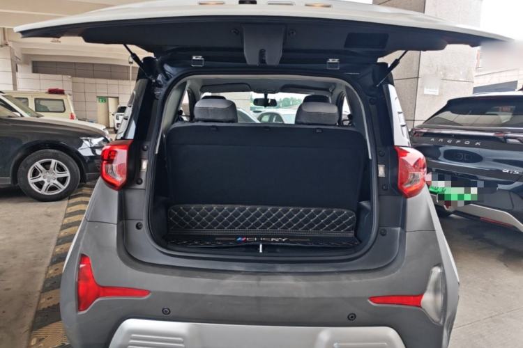 Used Chery QQ Little Ant 2021 150 000 Yuan "Ant Fan" Edition New Ant Cool Version Lithium-Ion Battery Trunk