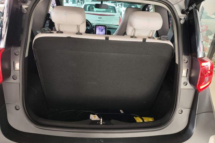 Used Chery QQ Little Ant 2021 200 000-Yuan Ant Fan Edition Talent Version NMC Battery 301 km Trunk