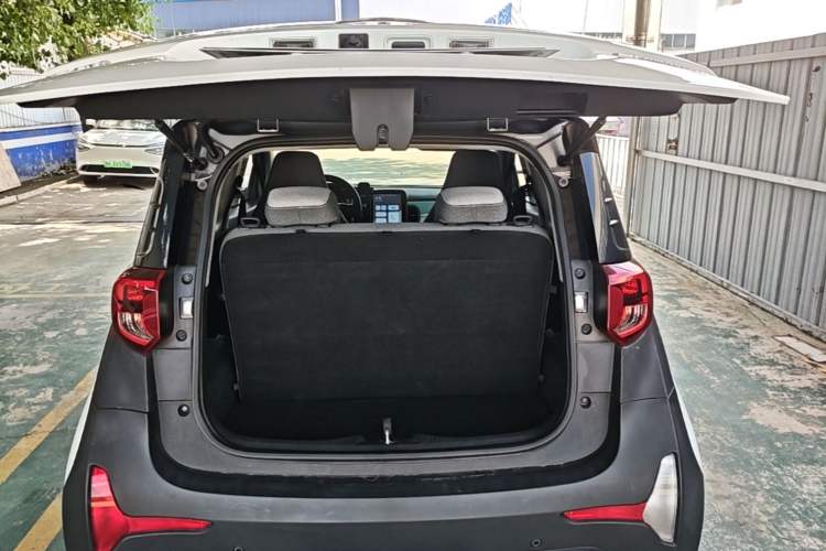 Used Chery QQ Little Ant 2021 150 000 Yuan "Ant Fan" Edition New Ant Cool Version Lithium-Ion Battery Trunk