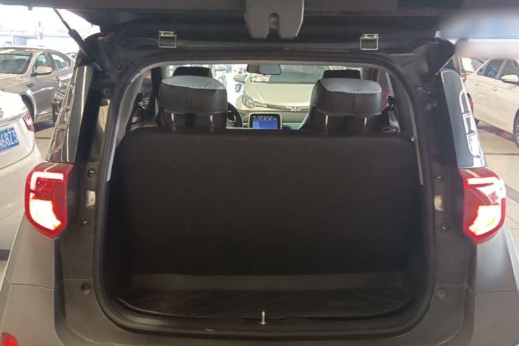 Used Chery QQ Little Ant 2021 150 000 Yuan Ant Fan Edition Ant Trend Version Lithium-Ion Battery Trunk