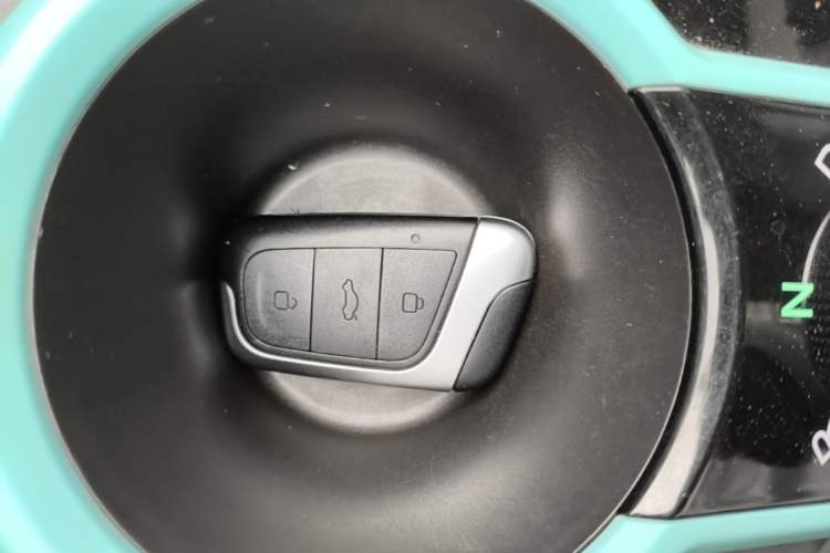 Used Chery QQ Little Ant 2021 150 000 Yuan Ant Fan Edition Ant Trend Version Lithium Iron Phosphate Vehicle Key