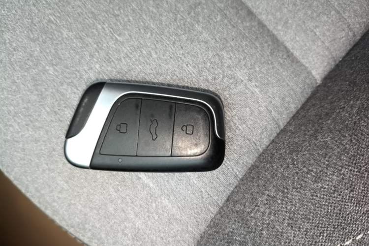 Used Chery QQ Little Ant 2021 150 000 Yuan Ant Fan Edition New Ant Cool Version Lithium Iron Phosphate Vehicle Key