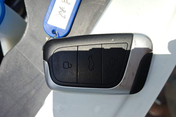 Used Chery QQ Little Ant 2021 200 000-Yuan Ant Fan Edition Energetic Version NMC Lithium Battery 301 km Vehicle Key