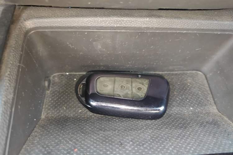 Used Chery QQ Little Ant 2021 150 000 Yuan Ant Fan Edition Ant Cool Version Lithium Iron Phosphate Vehicle Key
