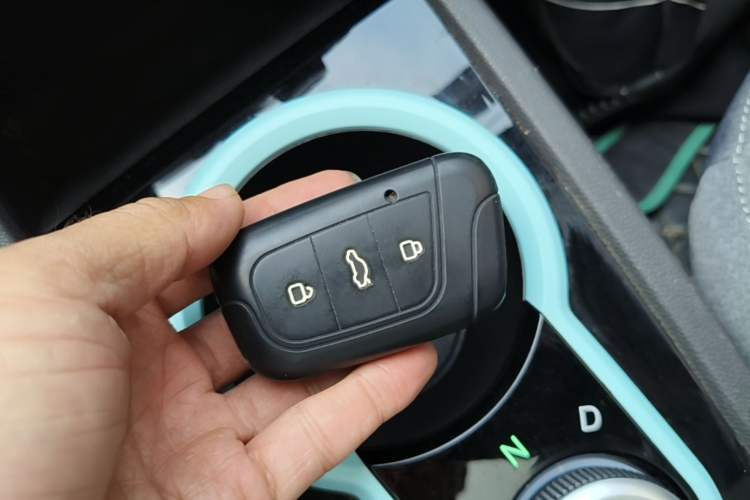 Used Chery QQ Little Ant 2021 150 000 Yuan Ant Fan Edition Ant Stylish Version Lithium Iron Phosphate Vehicle Key