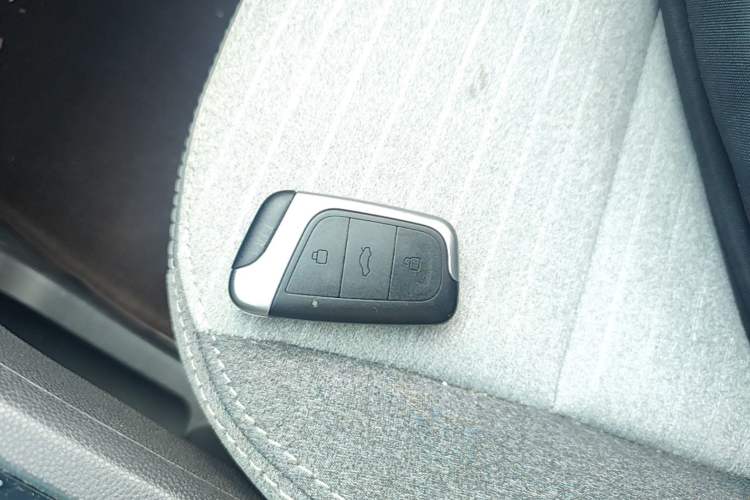 Used Chery QQ Little Ant 2021 150 000 Yuan Ant Fan Edition Ant Cool Version Lithium Iron Phosphate Vehicle Key