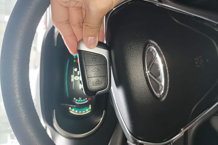 Used Chery QQ Little Ant 2021 150 000 Yuan "Ant Fan" Edition New Ant Xuan Version Lithium-NMC Battery Vehicle Key
