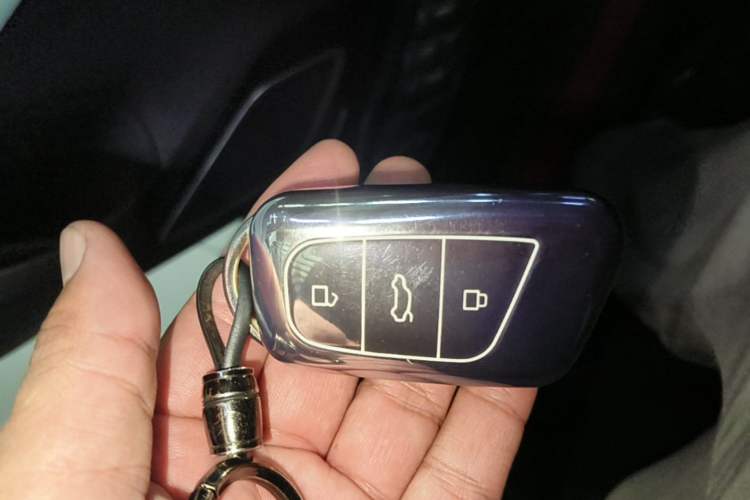 Used Chery QQ Little Ant 2021 150 000 Yuan Ant Fan Edition New Ant Cool Version Lithium Iron Phosphate Vehicle Key