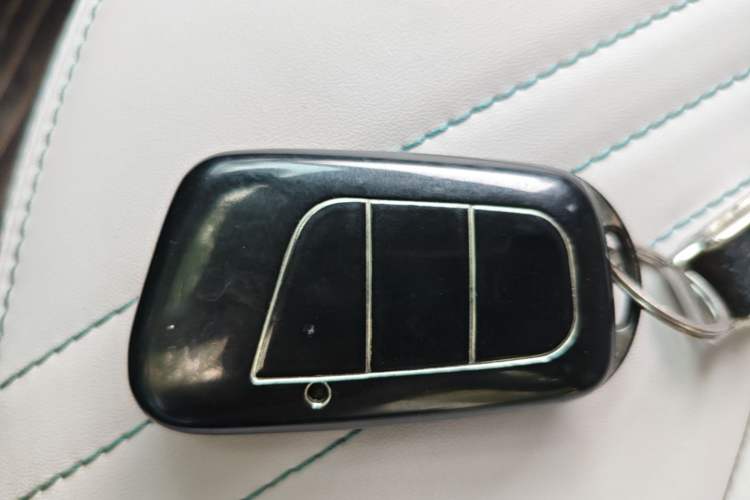 Used Chery QQ Little Ant 2021 200 000-Yuan Ant Fan Edition Talent Version NMC Battery 301 km Vehicle Key