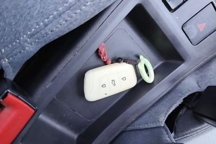 Used Chery QQ Little Ant 2021 150 000 Yuan Ant Fan Edition New Ant Cool Version Lithium Iron Phosphate Vehicle Key