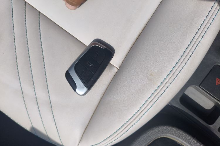 Used Chery QQ Little Ant 2021 150 000 Yuan Ant Fan Edition Ant Trend Version Lithium-Ion Battery Vehicle Key