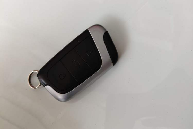 Used Chery QQ Little Ant 2021 200 000 Yuan Ant Fan Edition Energized Version NMC Lithium Battery 408 km Vehicle Key