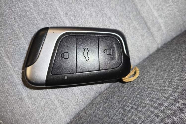 Used Chery QQ Little Ant 2021 150 000 Yuan Ant Fan Edition New Ant Cool Version Lithium Iron Phosphate Vehicle Key