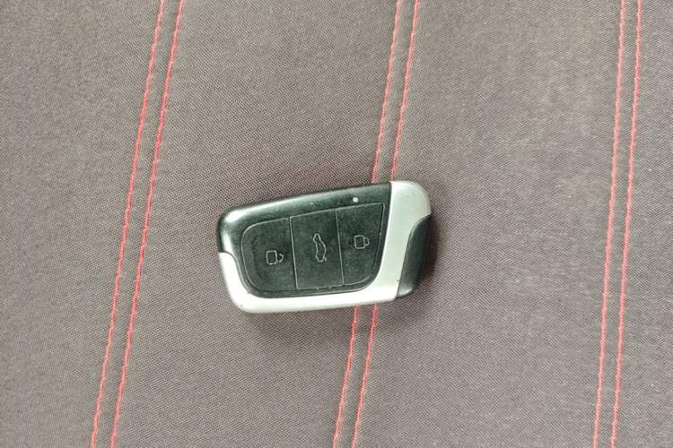Used Chery QQ Little Ant 2021 200 000-Yuan Ant Fan Edition Energetic Version NMC Lithium Battery 301 km Vehicle Key