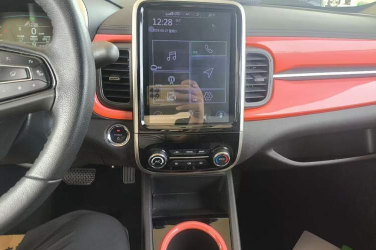 Used Chery QQ Little Ant 2021 150 000 Yuan Ant Fan Edition Ant Stylish Version Lithium Iron Phosphate Audio And AC Panel