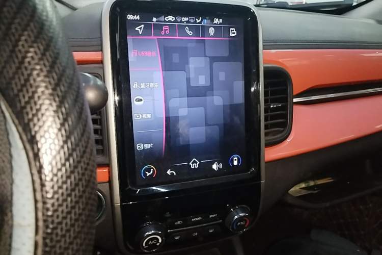 Used Chery QQ Little Ant 2021 150 000 Yuan "Ant Fan" Edition New Ant Xuan Version Lithium-NMC Battery Audio And AC Panel