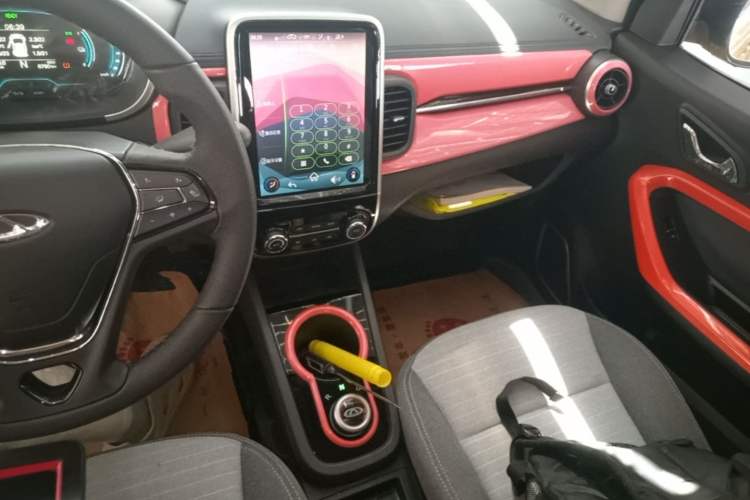 Used Chery QQ Little Ant 2021 150 000 Yuan Ant Fan Edition Ant Cool Version Lithium Iron Phosphate Audio And AC Panel