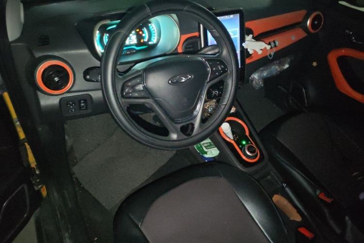 Used Chery QQ Little Ant 2021 150 000 Yuan "Ant Fan" Edition Ant Cool Version with Ternary Lithium Center Console
