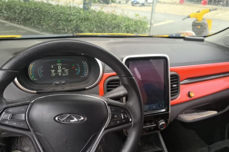 Used Chery QQ Little Ant 2021 150 000 Yuan Ant Fan Edition Ant Trend Version Lithium Iron Phosphate Center Console