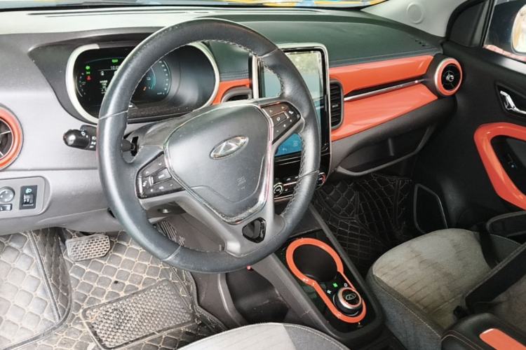 Used Chery QQ Little Ant 2021 150 000 Yuan Ant Fan Edition New Ant Cool Version Lithium Iron Phosphate Center Console