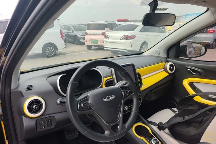 Used Chery QQ Little Ant 2021 200 000-Yuan Ant Fan Edition Talent Version NMC Battery 408 km续航 Center Console
