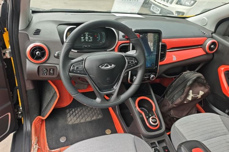 Used Chery QQ Little Ant 2021 150 000 Yuan Ant Fan Edition Ant Stylish Version Lithium-Ion Battery Center Console