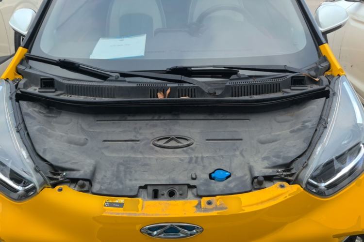 Used Chery QQ Little Ant 2021 200 000 Yuan "Ant Fan" Edition Energized Version NMC Lithium Battery 301 km Engine Bay