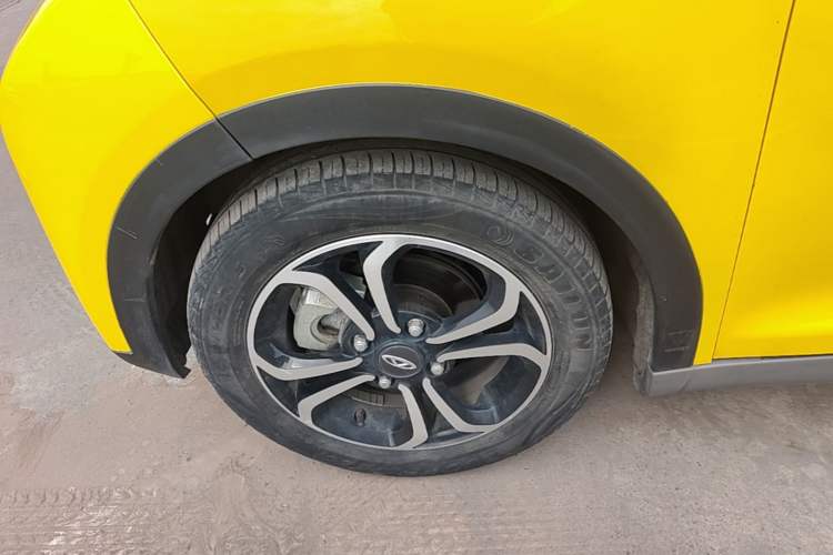 Used Chery QQ Little Ant 2021 200 000-Yuan Ant Fan Edition Talent Version NMC Battery 408 km续航 Exterior 4