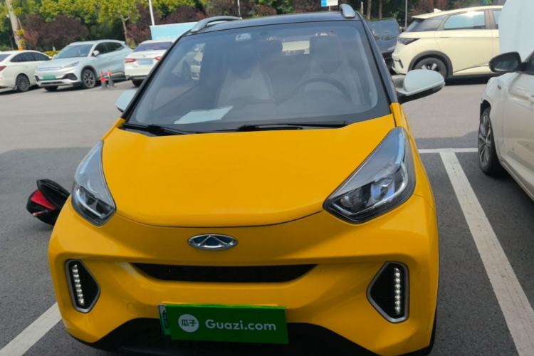 Used Chery QQ Little Ant 2021 200 000 Yuan "Ant Fan" Edition Energized Version NMC Lithium Battery 301 km Front