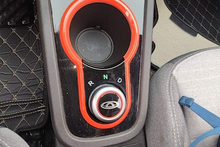 Used Chery QQ Little Ant 2021 150 000 Yuan "Ant Fan" Edition New Ant Cool Version Lithium-Ion Battery Gear Lever